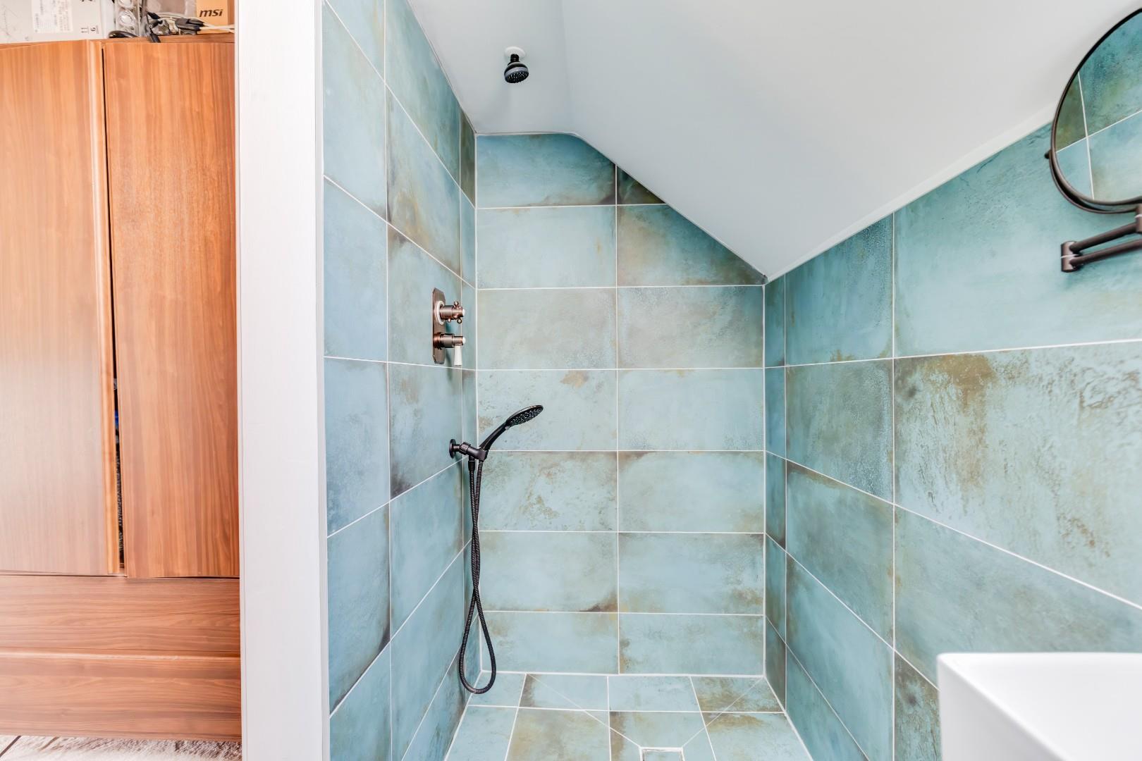 Warren Farm, Pendoylan, Nr Cowbridge, Vale of Glamorgan, CF71 7UJ